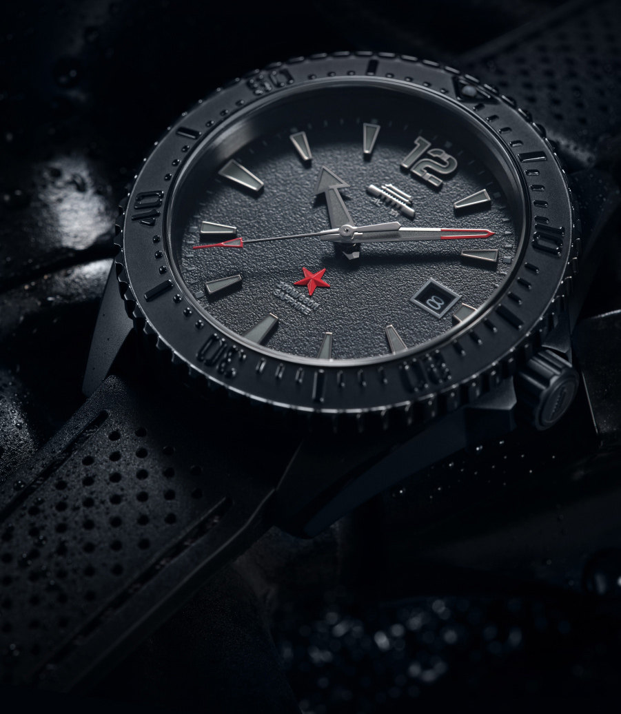 ساعة بكين داكنة اللون للغواصين - مراجعة Luxury Watch China وسعره