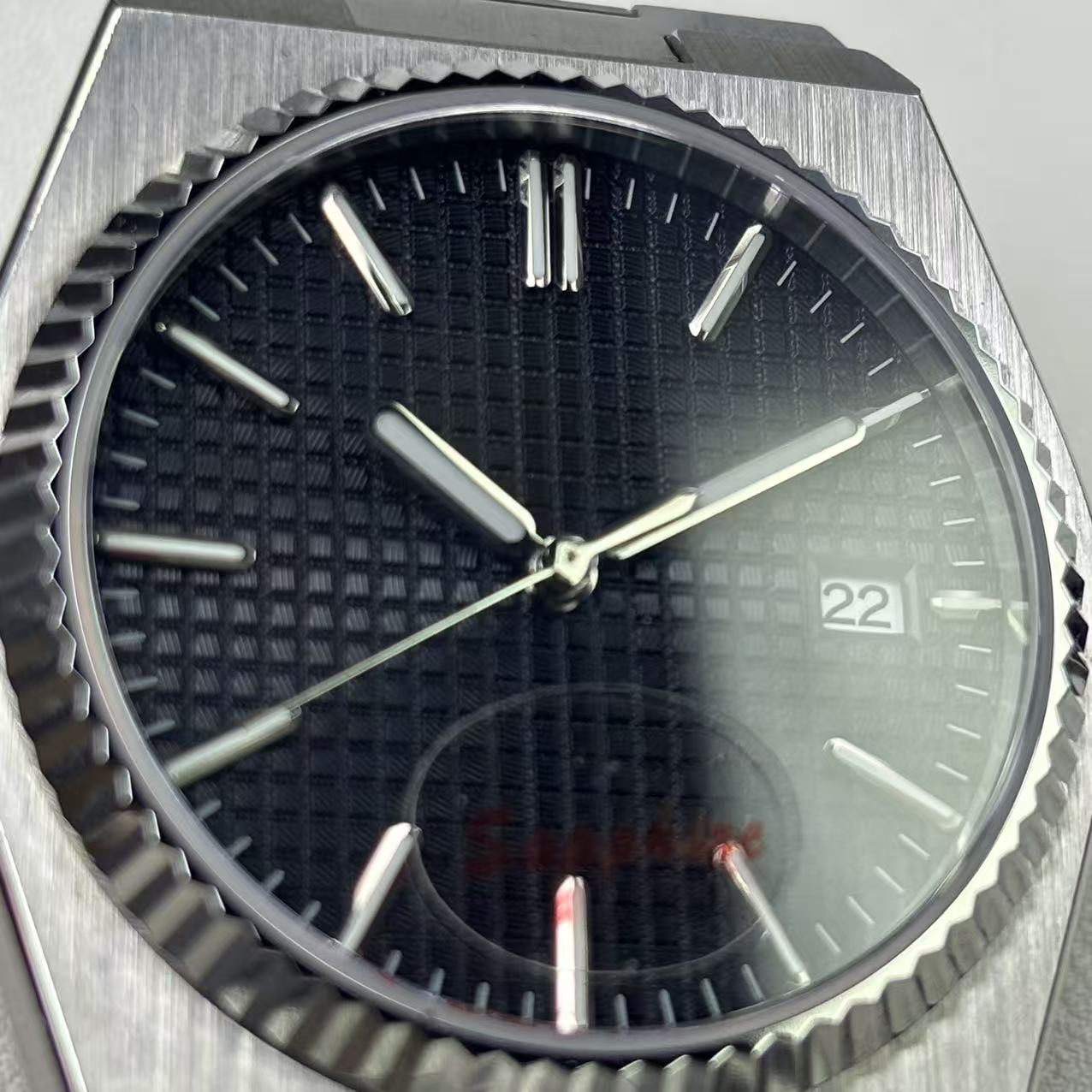 40 مللي متر ساعة سوبر بلاير ال - مراجعة Luxury Watch China وسعره