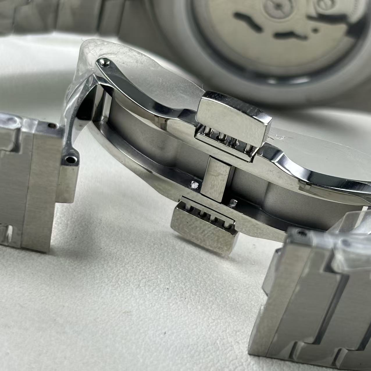 40 مللي متر ساعة سوبر بلاير ال - مراجعة Luxury Watch China وسعره