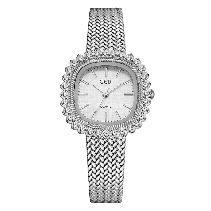 ساعة نسائية فاخرة بتصميم قروسط - مراجعة Luxury Watch Grade وسعره